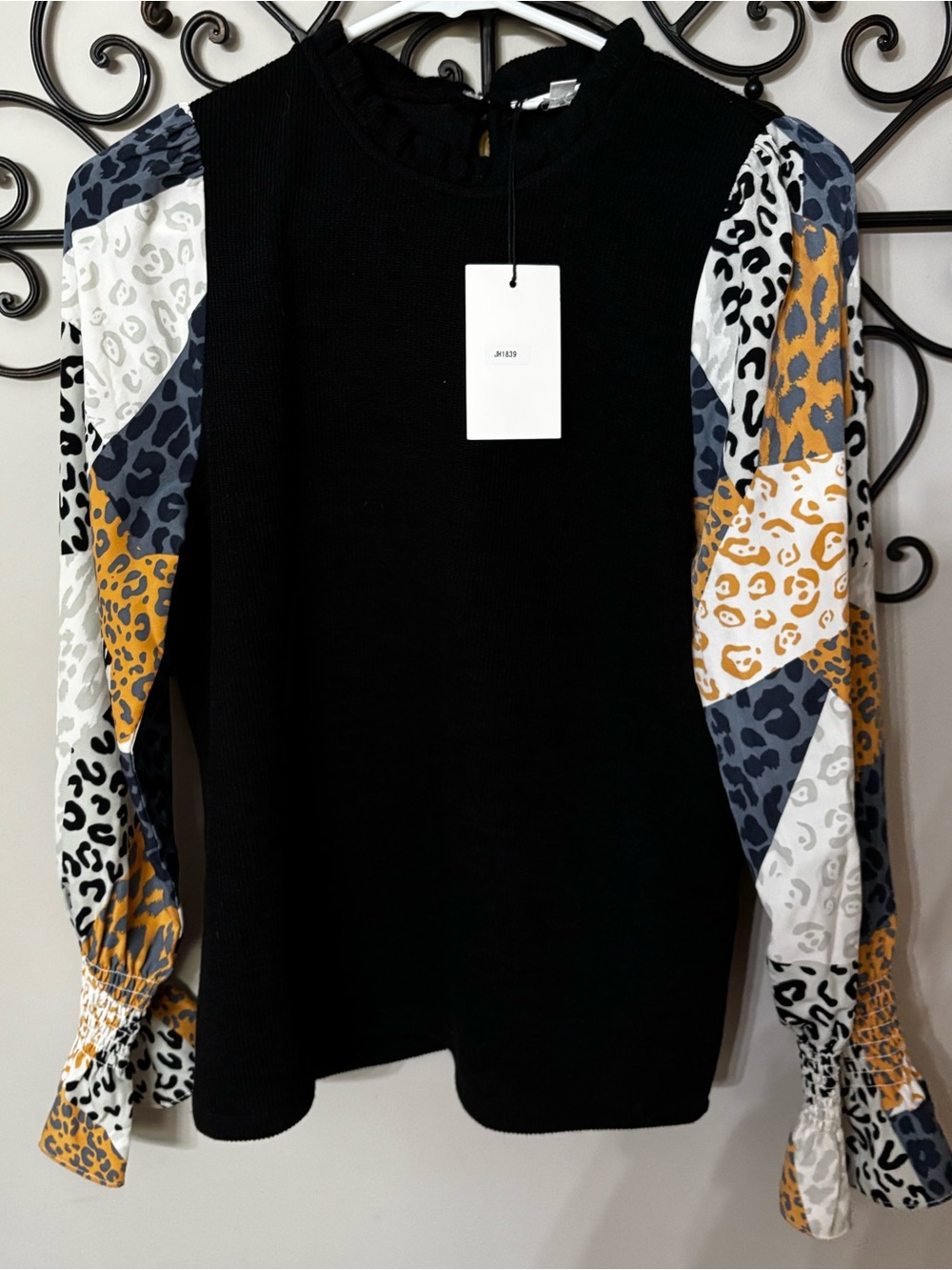 THML ladies sweater